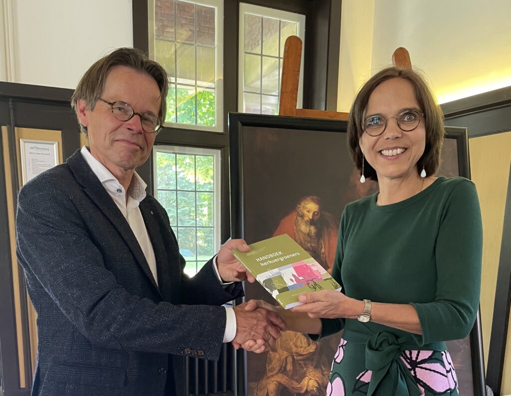 Feestelijke presentatie Handboek kerkvergroeners